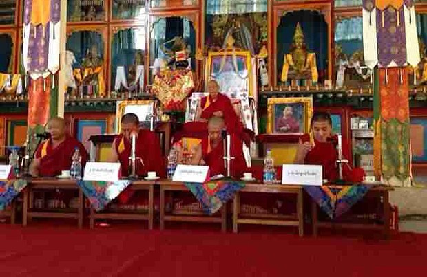 གཞུང་ཆེན་བཀའ་པོད་ལྔའི་དྭོགས་འདྲིའི་བགྲོ་གླེང་། གཞུང་ཆེན་བཀའ་པོད་ལྔའི་དྭོགས་འདྲིའི་བགྲོ་གླེང་།