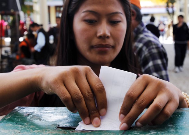 སྲིད་སྤྱི་གཉིས་ཀྱི་འོས་བསྡུ་ཉིན་བརྒྱ་དུས་གཅིག་ཏུ་གནང་ཐུབ་ཀྱི་མེད།