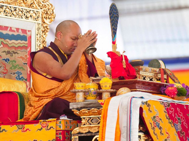 བཀའ་བརྒྱུད་སྨོན་ལམ་ཆེན་མོ་ཐེངས་༣༤པ། བཀའ་བརྒྱུད་སྨོན་ལམ་ཆེན་མོ་ཐེངས་༣༤པ།