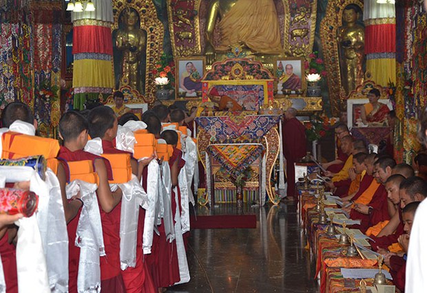 ངོར་ཀླུ་ལྡིང་མཁན་ཆེན་རྡོ་རྗེ་འཆང་ཆེན་པོ་མཆོག་དགུང་གྲངས་༨༥་ལ་ཕེབས་པ། ངོར་ཀླུ་ལྡིང་མཁན་ཆེན་རྡོ་རྗེ་འཆང་ཆེན་པོ་མཆོག་དགུང་གྲངས་༨༥་ལ་ཕེབས་པ།