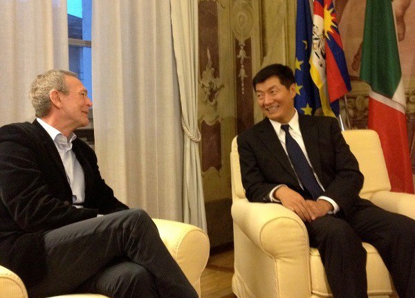 སྲིད་སྐྱོང་དང་ཊེ་རེན་ཊོན་རང་སྐྱོང་མངའ་སྡེའི་སྲིད་འཛིན་་Bruno Doringattiརྣམ་གཉིས། སྲིད་སྐྱོང་དང་ཊེ་རེན་ཊོན་རང་སྐྱོང་མངའ་སྡེའི་སྲིད་འཛིན་་Bruno Doringattiརྣམ་གཉིས།
