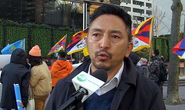 རྒྱ་ནག་ལ་རྒྱལ་སྤྱིའི་ངོས་ནས་ལྟ་སྟངས་སྡུག་ཏུ་འགྲོ་བཞིན་པ་དང་ངོ་རྒོལ་མང་དུ་འགྲོ་བཞིན་པ། རྒྱ་ནག་ལ་རྒྱལ་སྤྱིའི་ངོས་ནས་ལྟ་སྟངས་སྡུག་ཏུ་འགྲོ་བཞིན་པ་དང་ངོ་རྒོལ་མང་དུ་འགྲོ་བཞིན་པ།