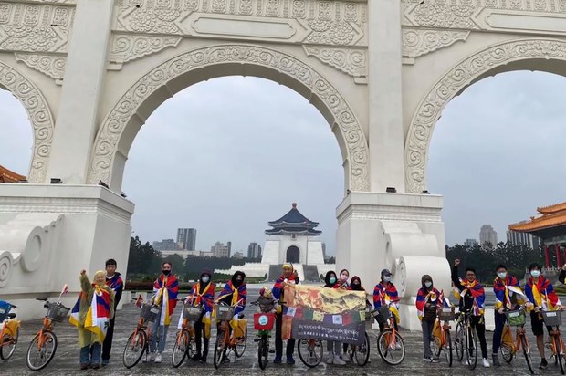 ཐེ་ཝན་ནང་བོད་རང་དབང་ཆེད་རྐང་འཁོར་སྐོར་བསྐྱོད་ཀྱི་ལས་འགུལ།