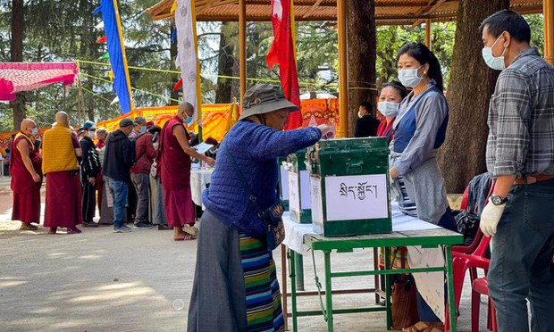 བཙན་བྱོལ་བོད་མིའི་མང་གཙོའི་གནས་བབ་དང་ཞན་ཆ།