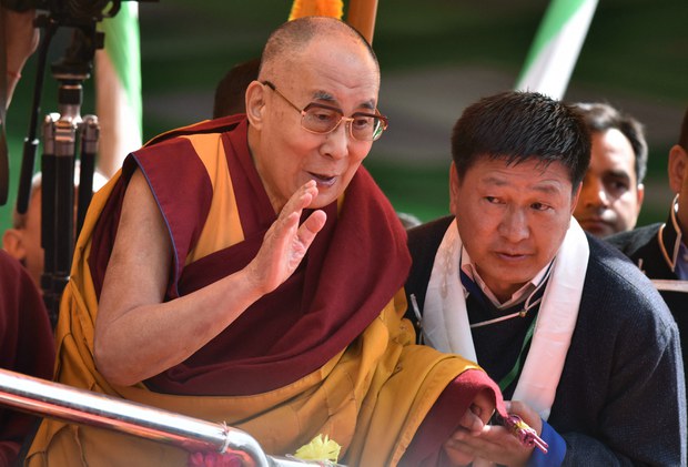 ༸གོང་ས་མཆོག་དགུང་གྲངས་༩༠ཕེབས་པ་དང་བསྟུན་བརྟན་བཞུགས།