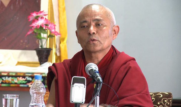 སྤྱི་འཐུས་ཚོགས་གཞོན་མཆོག་ལག་ནའུ་གཙུག་ལག་སློབ་གྲྭའི་ནང་ཕེབས་རྒྱུ། སྤྱི་འཐུས་ཚོགས་གཞོན་མཆོག་ལག་ནའུ་གཙུག་ལག་སློབ་གྲྭའི་ནང་ཕེབས་རྒྱུ།