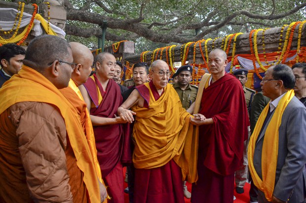 གནས་མཆོག་རྡེ་རྗེ་གདན་དུ་༧གོང་ས་སྐྱབས་མགོན་ཆེན་པོ་མཆོག་གི་མཛད་འཆར་གྲ་སྒྲིག་སྐོར། གནས་མཆོག་རྡེ་རྗེ་གདན་དུ་༧གོང་ས་སྐྱབས་མགོན་ཆེན་པོ་མཆོག་གི་མཛད་འཆར་གྲ་སྒྲིག་སྐོར།
