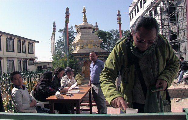 དྷ་ས་ས་གནས་འཐུས་ཚོགས་ཀྱི་འོས་བསྡུ།