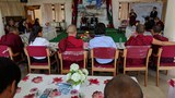 བྷེལ་ཀོབ་སེར་བྱེས་གྲྭ་ཚང་དུ་གནའ་དེང་གི་ཤེས་ཡོན་བརྗེ་ལེན་གྱི་ཆེད་ཁྲིམས་ལུགས་སྐོར་བགྲོ་གླེང་།