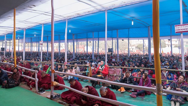 གནས་མཆོག་རྡོ་རྗེ་གདན་དུ་ཚོགས་སྡེ་འདྲ་མིན་གྱིས་ཆོས་ཞུ་བ་ཚོར་རིན་མེད་སྨན་བཅོས་བརྟག་དཔྱད་གནང་བ། གནས་མཆོག་རྡོ་རྗེ་གདན་དུ་ཚོགས་སྡེ་འདྲ་མིན་གྱིས་ཆོས་ཞུ་བ་ཚོར་རིན་མེད་སྨན་བཅོས་བརྟག་དཔྱད་གནང་བ།