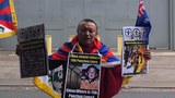 དགའ་ལྡན་གྲྭ་བག་གྲོ་ལགས་ཀྱིས་ལོ་༣༠འི་རིང་རྒྱ་ནག་ལ་ངོ་རྒོལ་གྱི་ལས་འགུལ་སྤེལ་བ།