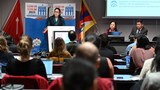 ཇི་ནི་ཝ་བོད་དོན་གླེང་སྟེགས་ཐེངས་ལྔ་པ་དབུ་འཛུགས་གནང་ཡོད་པ།