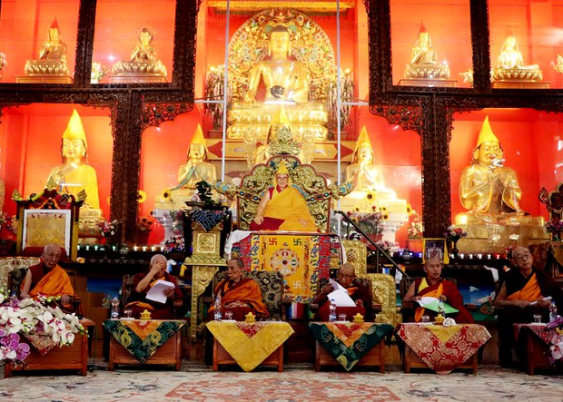 འབྲས་སྤུངས་བློ་གསལ་གླིང་གྲྭ་ཚང་གི་དགེ་བཤེས་བློ་བཟང་ཕུན་ཚོགས་ལགས་དགུང་གྲངས་༡༠༡་འཁོར་བ། འབྲས་སྤུངས་བློ་གསལ་གླིང་གྲྭ་ཚང་གི་དགེ་བཤེས་བློ་བཟང་ཕུན་ཚོགས་ལགས་དགུང་གྲངས་༡༠༡་འཁོར་བ།