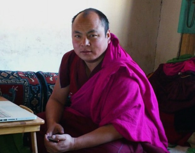 མགོ་ལོག་འཇིགས་མེད་ལགས་སྦེར་ལིན་དུ་ཕེབས་པ། མགོ་ལོག་འཇིགས་མེད་ལགས་སྦེར་ལིན་དུ་ཕེབས་པ།