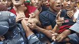 བལ་ཡུལ་ནང་བོད་མིའི་ཐོག་དྲག་གནོན།