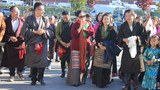 ཤེས་རིག་བཀའ་བློན་ཐར་ལམ་སྒྲོལ་མ་མཆོག་ཕ་རན་སི་དང་བྷེལ་འཇམ་ཁུལ་དུ་འཚམས་གཟིགས་གནང་ཡོད་པ།