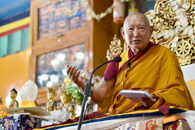 ༧སྐྱབས་རྗེ་ཀིརྟི་རིན་པོ་ཆེ་མཆོག་གི་མཛད་པ་རྣམ་ཐར་གླེང་བ།
