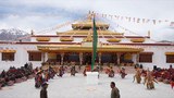 ལ་དྭགས་ཡོངས་ཀྱི་དགོན་སྤྱི་ལྷན་ཚོགས།