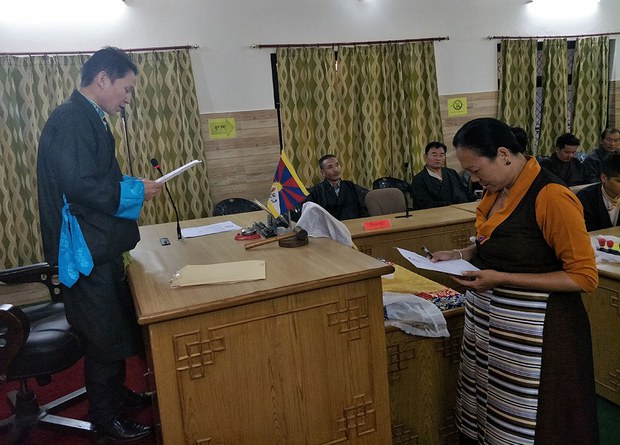 སྡེ་ར་ལྡུན་བདེ་སྐྱིད་གླིང་ས་གནས་འཐུས་ཚོགས།