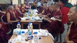 བཞུགས་སྒར་དུ་ས་ག་ཟླ་བའི་ཚེས་བཅོ་ལྔ་ཉིན་མཚམས་པ་རྣམས་ལ་གསོལ་ཚིགས་ཕུལ་བ།