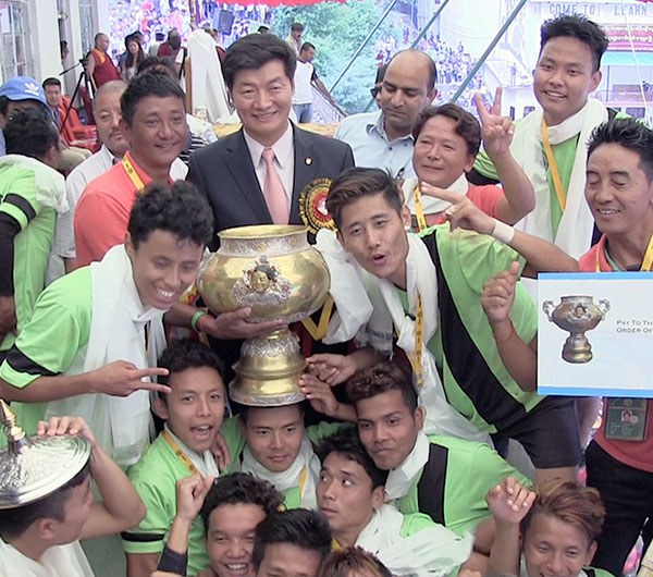 མོན་གྷོ་རུ་ཁག་ལ་རྒྱལ་ཁ། མོན་གྷོ་རུ་ཁག་ལ་རྒྱལ་ཁ།