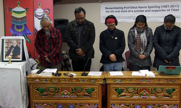 སློབ་དཔོན་ཆེན་པོ་ཨེ་ལིཡཊ་སཔར་ལིང་མཆོག་ལ་རྗེས་དྲན།