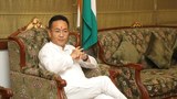 འབྲས་ལྗོངས་མངའ་སྡེའི་སྤྱི་ཁྱབ་བློན་ཆེན་མཆོག་གིས་བོད་པའི་སློབ་ཕྲུག་༤༠ཙམ་ལ་བཞུགས་སྒར་རྡ་རམ་ས་ལར་ཤེས་ཡོན་སྐོར་བསྐྱོད་ཀྱི་མཐུན་འགྱུར་གནང་རྒྱུ།
