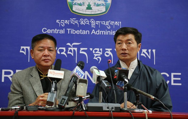 སྐུ་ཚབ་དོན་གཅོད་གནས་དབྱུང་བཏང་བ་མིན་སྐོར་གསུངས་བ། སྐུ་ཚབ་དོན་གཅོད་གནས་དབྱུང་བཏང་བ་མིན་སྐོར་གསུངས་བ།