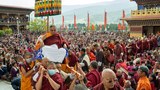 དཔལ་ས་སྐྱ་༸གོང་མ་ཁྲི་ཆེན་རིན་པོ་ཆེ་མཆོག་ནས་འབུམ་ཐང་དུ་ཆོས་འབྲེལ།