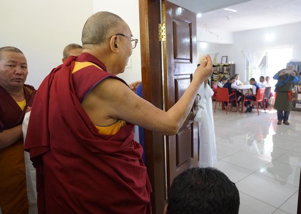 རྒྱ་གར་ལྷོ་ཕྱོགས་མོན་གྷོ་འདོད་རྒུ་གླིང་བོད་མིའི་གཞིས་ཆགས་ནང་དཔེ་མཛོད་གསར་བཙུགས། རྒྱ་གར་ལྷོ་ཕྱོགས་མོན་གྷོ་འདོད་རྒུ་གླིང་བོད་མིའི་གཞིས་ཆགས་ནང་དཔེ་མཛོད་གསར་བཙུགས།
