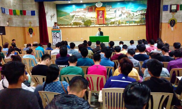 བཀྲིས་དབང་འདུས་ལགས་ནས་སྦེང་ལོར་དུ་འོས་བསྡུའི་དྲིལ་བསྒྲགས་གསུང་བཤད། བཀྲིས་དབང་འདུས་ལགས་ནས་སྦེང་ལོར་དུ་འོས་བསྡུའི་དྲིལ་བསྒྲགས་གསུང་བཤད།