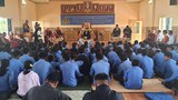 ཆོས་ཀྱི་གོ་དོན་དང་མཚུངས་པའི་ནང་བསམ་བློ་བཅོས་འགྱུར་གྱིས་མི་ཚེ་དོན་ལྡན་ཞིག་ཡོངས་ཐབས་སུ་འབད་བརྩོན་དགོས་པའི་སྐོར་གསུངས་བ།