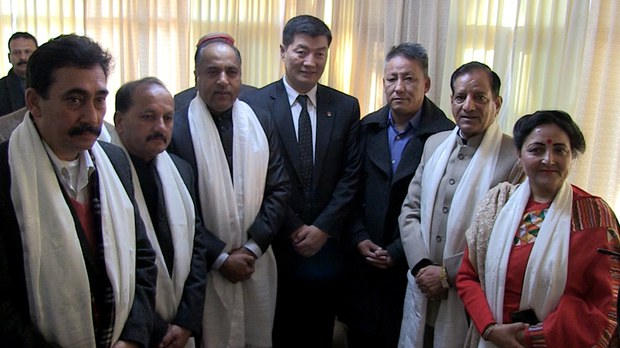 སྲིད་སྐྱོང་བློ་བཟང་སེང་གེ་མཆོག་དང་རྒྱ་གར་ཧི་མ་ཅལ་མངའ་སྡེའི་སྤྱི་ཁྱབ་བློན་ཆེན་རྣམ་གཉིས་མཇལ་འཕྲད། སྲིད་སྐྱོང་བློ་བཟང་སེང་གེ་མཆོག་དང་རྒྱ་གར་ཧི་མ་ཅལ་མངའ་སྡེའི་སྤྱི་ཁྱབ་བློན་ཆེན་རྣམ་གཉིས་མཇལ་འཕྲད།