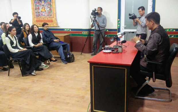 འདྲེས་མའི་བུ་ཕྲུག་རྣམས་བོད་པར་ངོས་འཛིན་བྱེད་ཀྱི་ཡོད། འདྲེས་མའི་བུ་ཕྲུག་རྣམས་བོད་པར་ངོས་འཛིན་བྱེད་ཀྱི་ཡོད།