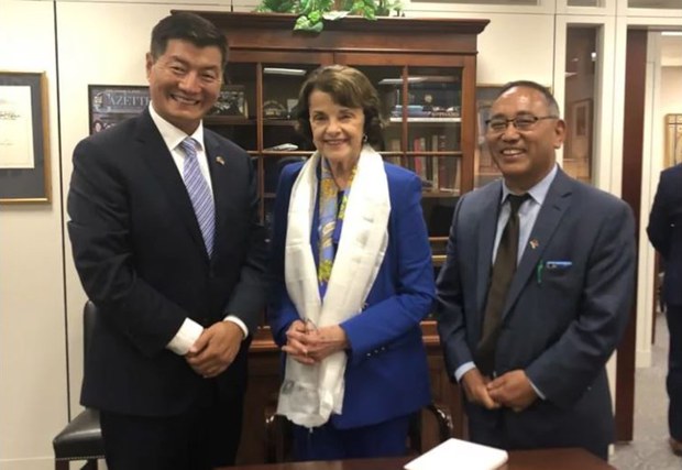 སྲིད་སྐྱོང་མཆོག་ཨ་རིའི་གྲོས་ཚོགས་སུ་ཞུ་སྐུལ་གནང་བར་ཕེབས་པ།