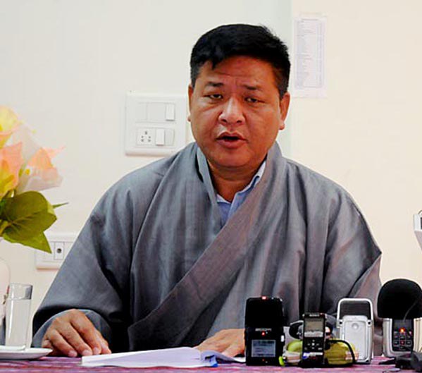 རིག་གཞུང་མི་ཉམས་རྒྱུད་འཛིན་བྱ་དགོས། རིག་གཞུང་མི་ཉམས་རྒྱུད་འཛིན་བྱ་དགོས།