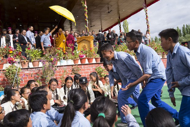 རིག་ལམ་གྱི་ཐོག་ནས་ཚན་རིག་སློབ་འཁྲིད། རིག་ལམ་གྱི་ཐོག་ནས་ཚན་རིག་སློབ་འཁྲིད།