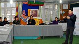 དབུ་མའི་ལམ་གྱི་ཟབ་སྦྱོང་དབུ་འཛུགས་གནང་བ།