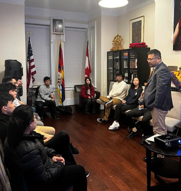 གཞོན་སྐྱེས་ནང་ཁུལ་བོད་དོན་གླེང་མོལ། གཞོན་སྐྱེས་ནང་ཁུལ་བོད་དོན་གླེང་མོལ།