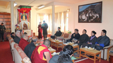 འོས་བསྡུའི་འགན་འཛིན་ལས་འཕར་གཉིས་ནས་དམ་འབུལ་ཞུས།
