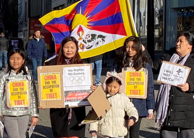 པེ་ཅིང་གི་དགུན་དུས་ཨོ་རྩལ་འགྲན་ཚོགས་ལ་ངོ་རྒོལ།