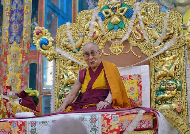 སུད་སིའི་ནང་གི་བོད་མི་ཚོས་རང་ལུས་མེར་བསྲེགས་གནང་མཁན་ཡོངས་ཀྱི་ཆེད་དུ་སྨོན་ལམ་གནང་བ།