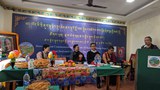 བཙན་བྱོལ་ནང་གི་ཚ་བ་མི་མང་ནས་སྐུ་ངོ་བློ་བཟང་སྦྱིན་པ་མཆོག་ལ་བཀའ་དྲིན་རྗེས་དྲན་ཞུས་པ།