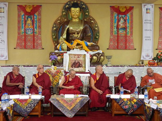 དམ་ཆོས་འདུལ་བའི་སྐོར་བགྲོ་གླེང་། དམ་ཆོས་འདུལ་བའི་སྐོར་བགྲོ་གླེང་།