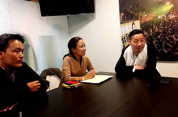 གཞོན་ནུ་ལྷན་ཚོགས་ནས་ཐེ་ཝན་ནང་བོད་དོན་ལས་འགུལ་སྤེལ་བཞིན་པ། གཞོན་ནུ་ལྷན་ཚོགས་ནས་ཐེ་ཝན་ནང་བོད་དོན་ལས་འགུལ་སྤེལ་བཞིན་པ།