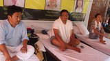 ཟས་བཅད་ངོ་རྒོལ་གནང་མཁན་གསུམ་གྱི་སྐུ་གཟུགས་གནས་སྟངས།