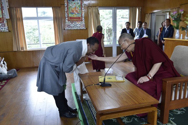 བོད་ཀྱི་གཞོན་ནུ་ལྷན་ཚོགས་ཀྱི་ཚོགས་ཆེན་ཐེངས་བཅུ་དྲུག་པ། 