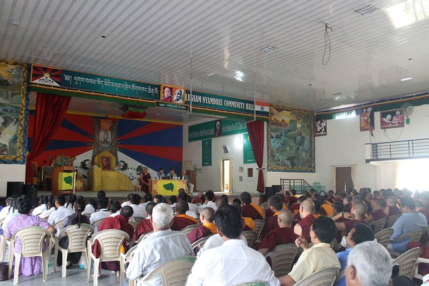 བོད་ཀྱི་གཞོན་ནུ་ལྷན་ཚོགས་ཀྱི་ངོ་སྤྲོད། བོད་ཀྱི་གཞོན་ནུ་ལྷན་ཚོགས་ཀྱི་ངོ་སྤྲོད།
