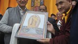 ཨུ་ཏར་ཁནྜ་མངའ་སྡེའི་སྤྱི་ཁྱབ་བློན་ཆེན་ནས་བོད་མིའི་རིག་གཞུང་ལ་བསྔགས་བརྗོད།