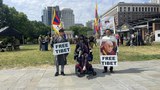 ལོ་གཅིག་རིང་བོད་རང་བཙན་གྱི་ཆེད་དུ་ཞི་བའི་ངོ་རྒོལ།